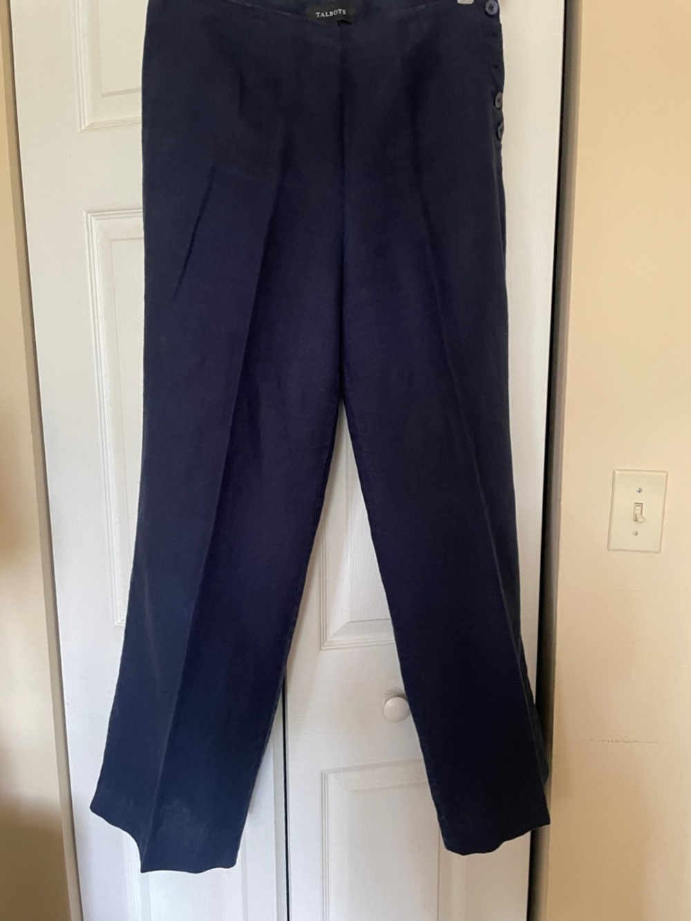 Talbots Navy Women’s Flat-Front Linen Pants. 2 pockets in rear.